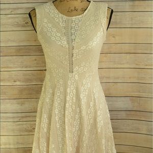 Lace overlay sleeveless dress